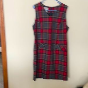 Tabi plaid sleeveless shift dress in size 14